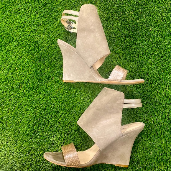 Nine West Taupe sandal - size 6 - Picture 3 of 4